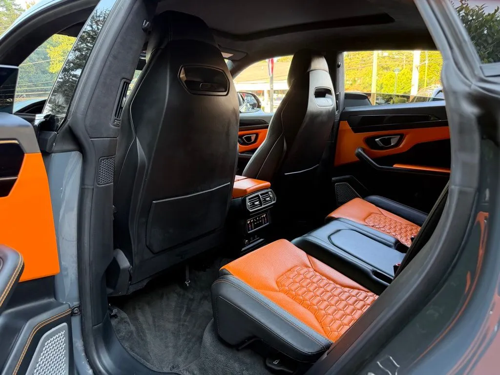Lamborghini Urus photo 31
