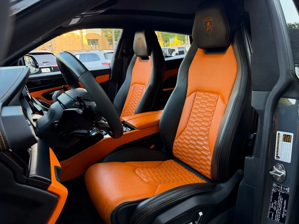 Lamborghini Urus photo 26