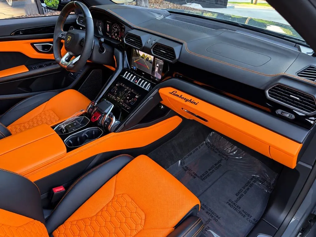 Lamborghini Urus photo 33