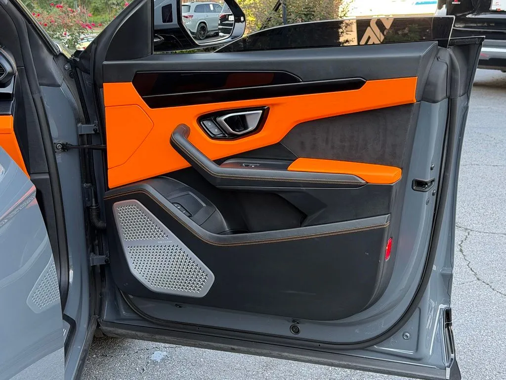 Lamborghini Urus photo 37