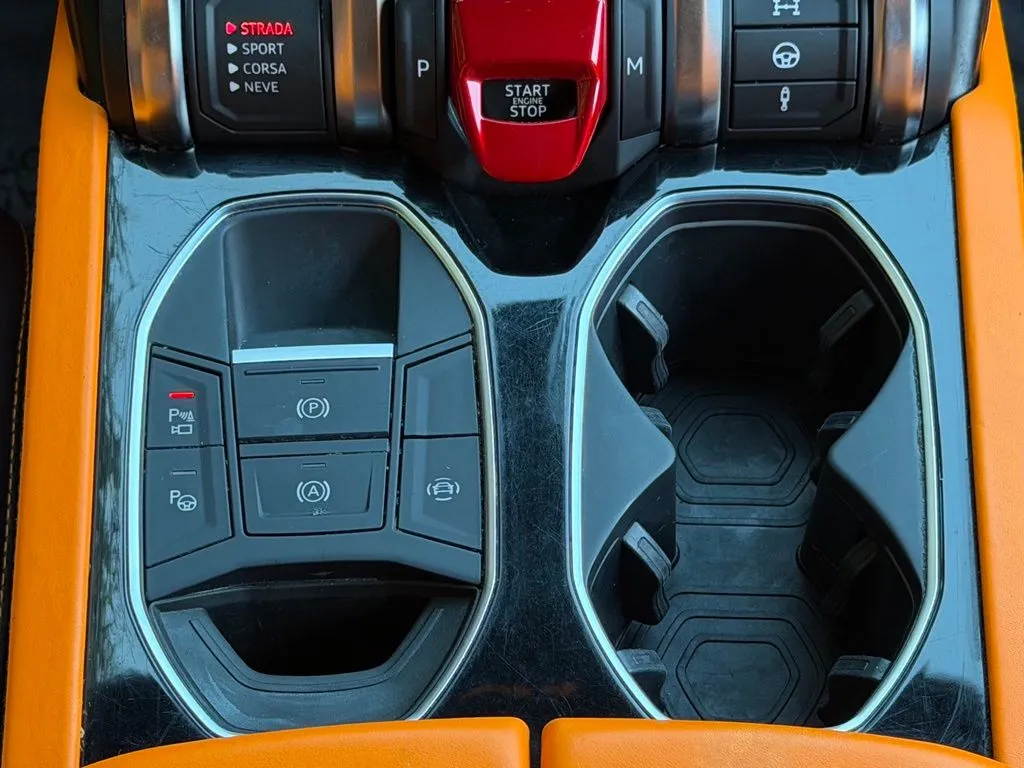 Lamborghini Urus photo 50