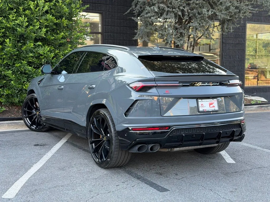 Lamborghini Urus photo 19