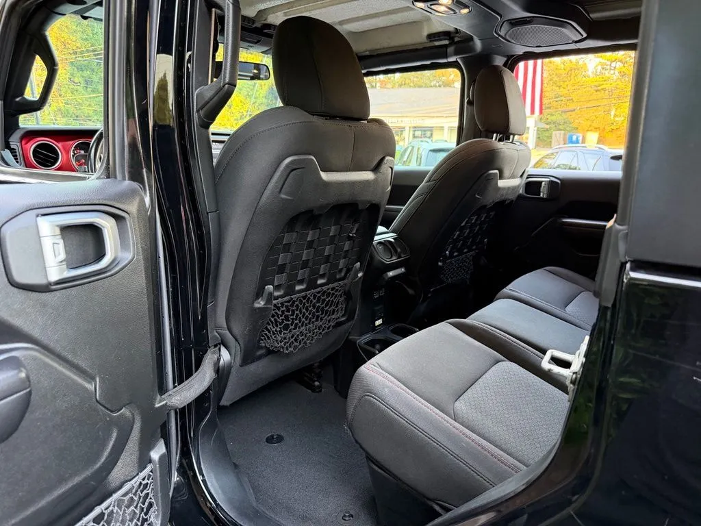Jeep Gladiator photo 30