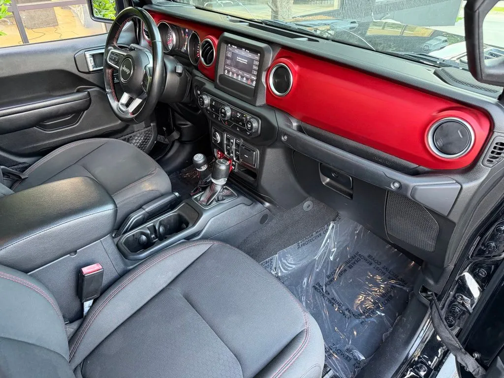Jeep Gladiator photo 32