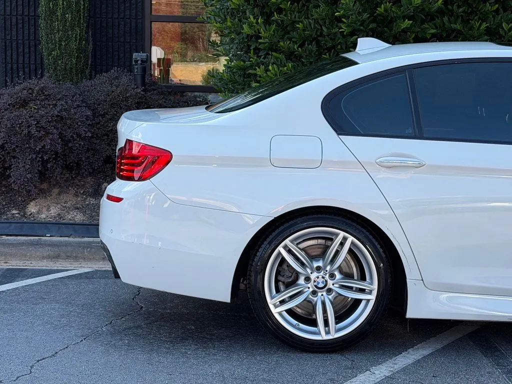 BMW 5 Series photo 22