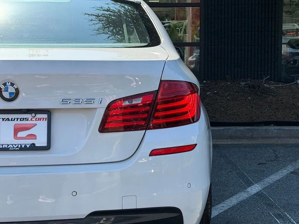 BMW 5 Series photo 16