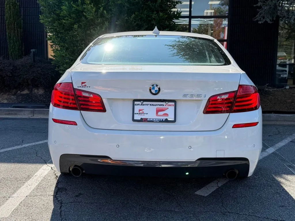 BMW 5 Series photo 14