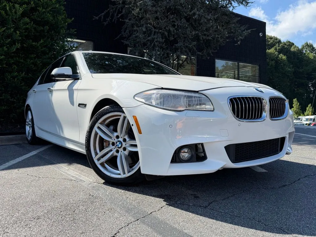 BMW 5 Series photo 8