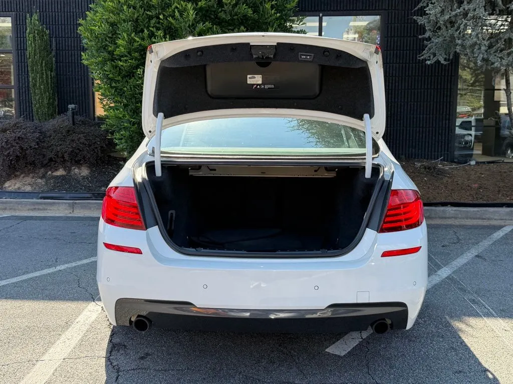 BMW 5 Series photo 17