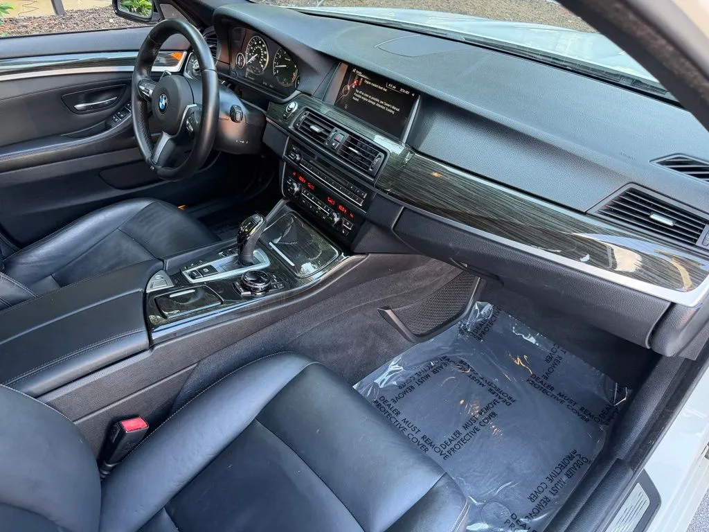 BMW 5 Series photo 31