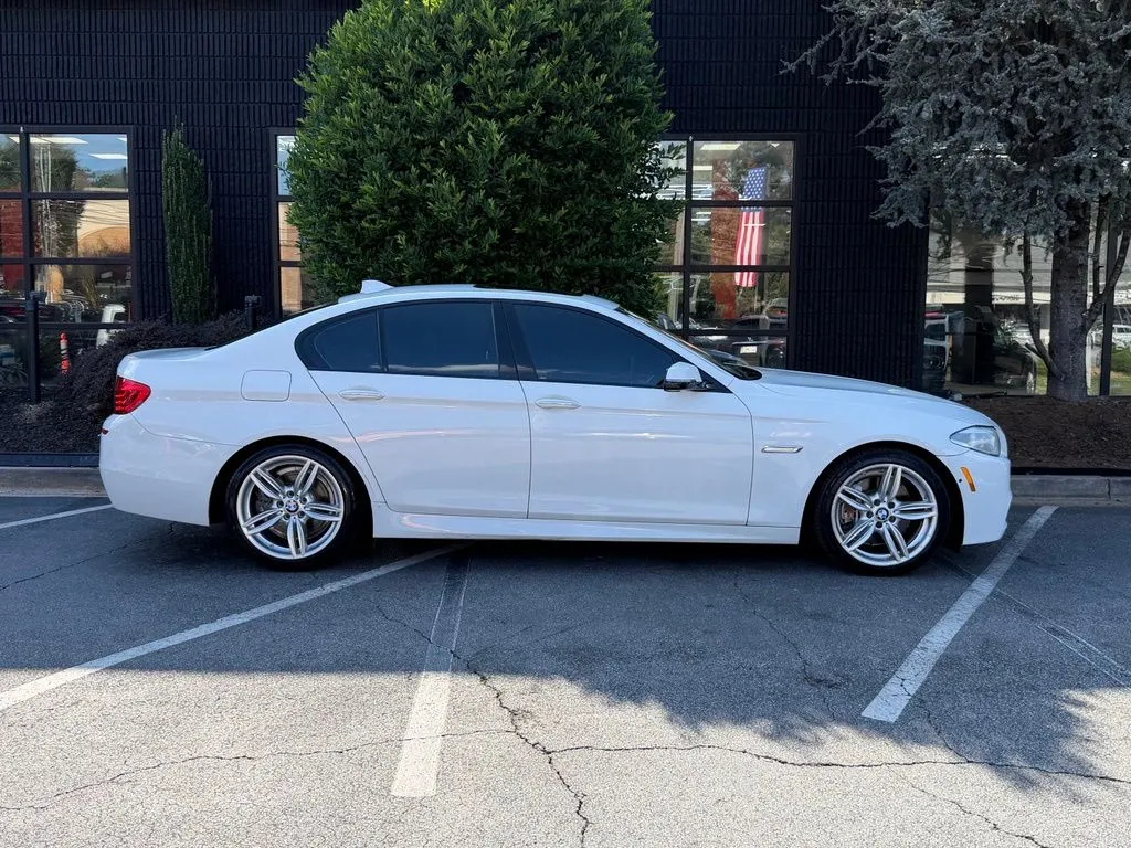BMW 5 Series photo 21