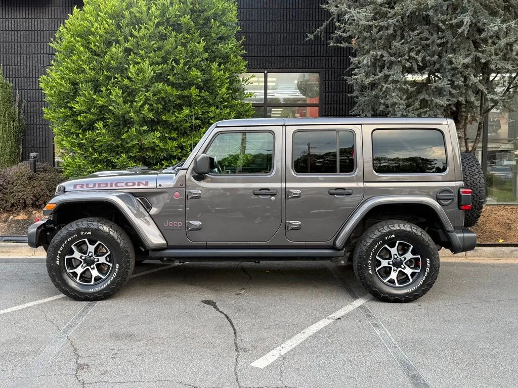 Jeep Wrangler photo 9