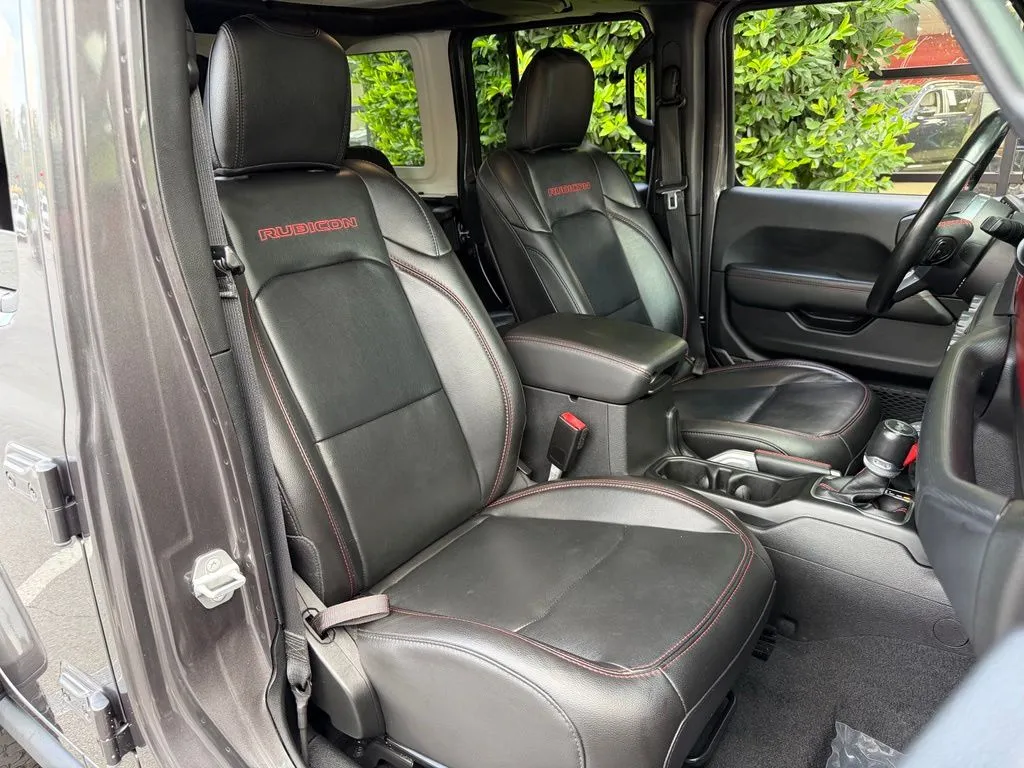 Jeep Wrangler photo 36