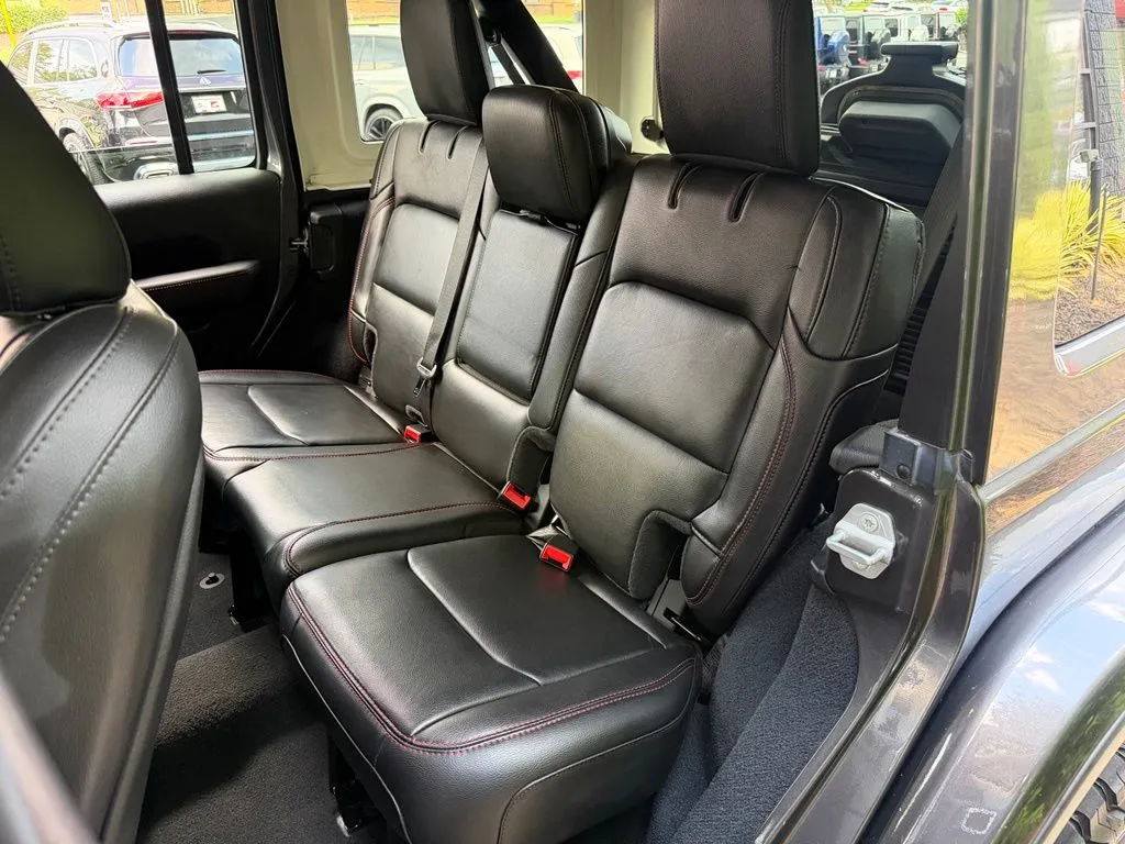 Jeep Wrangler photo 33