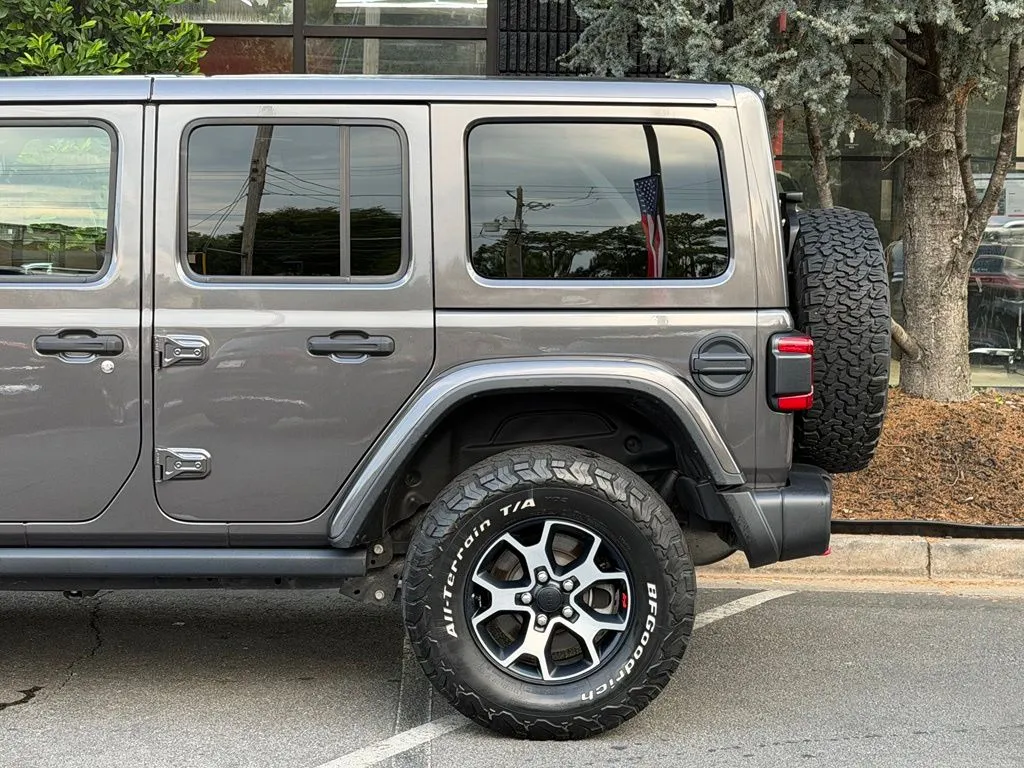 Jeep Wrangler photo 11