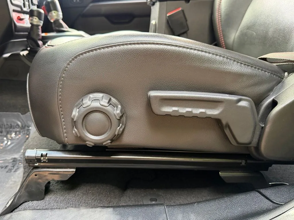 Jeep Wrangler photo 28