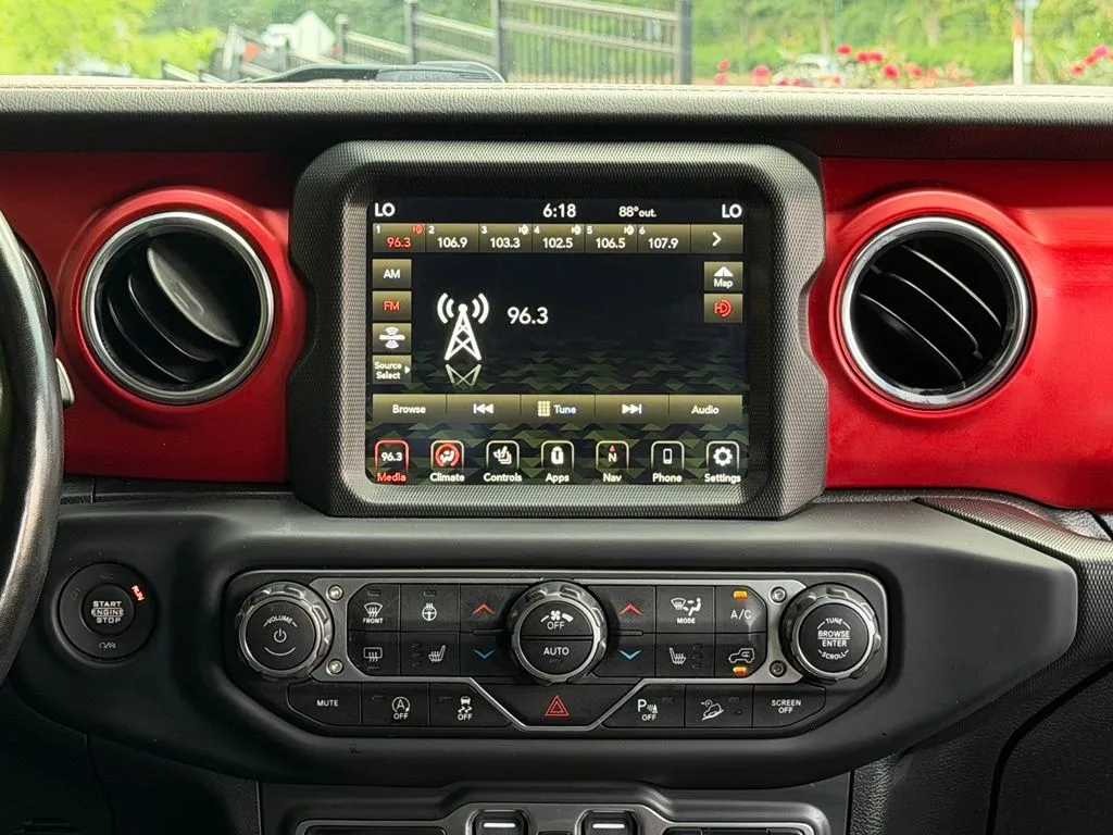 Jeep Wrangler photo 48