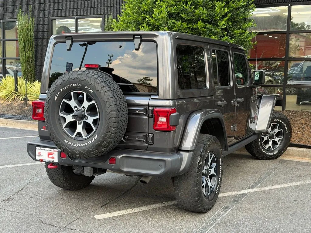 Jeep Wrangler photo 12