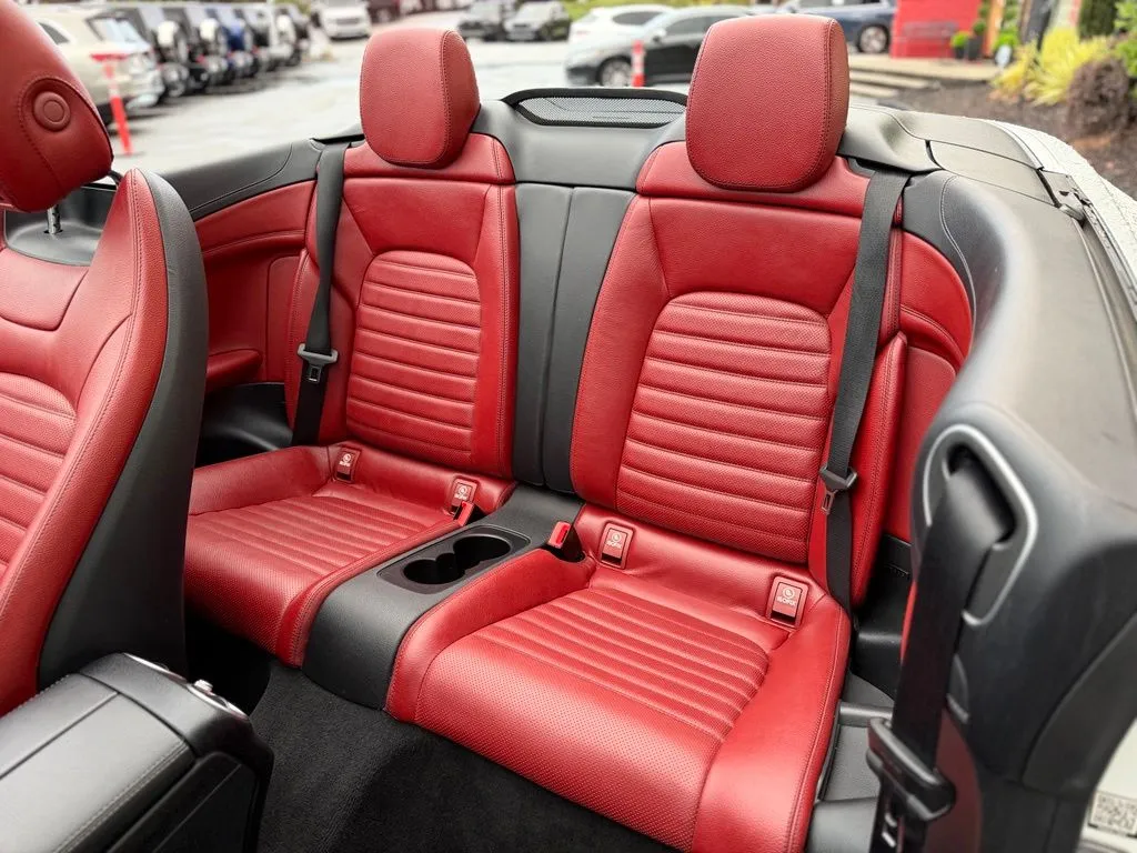 Mercedes-Benz C-Class photo 30