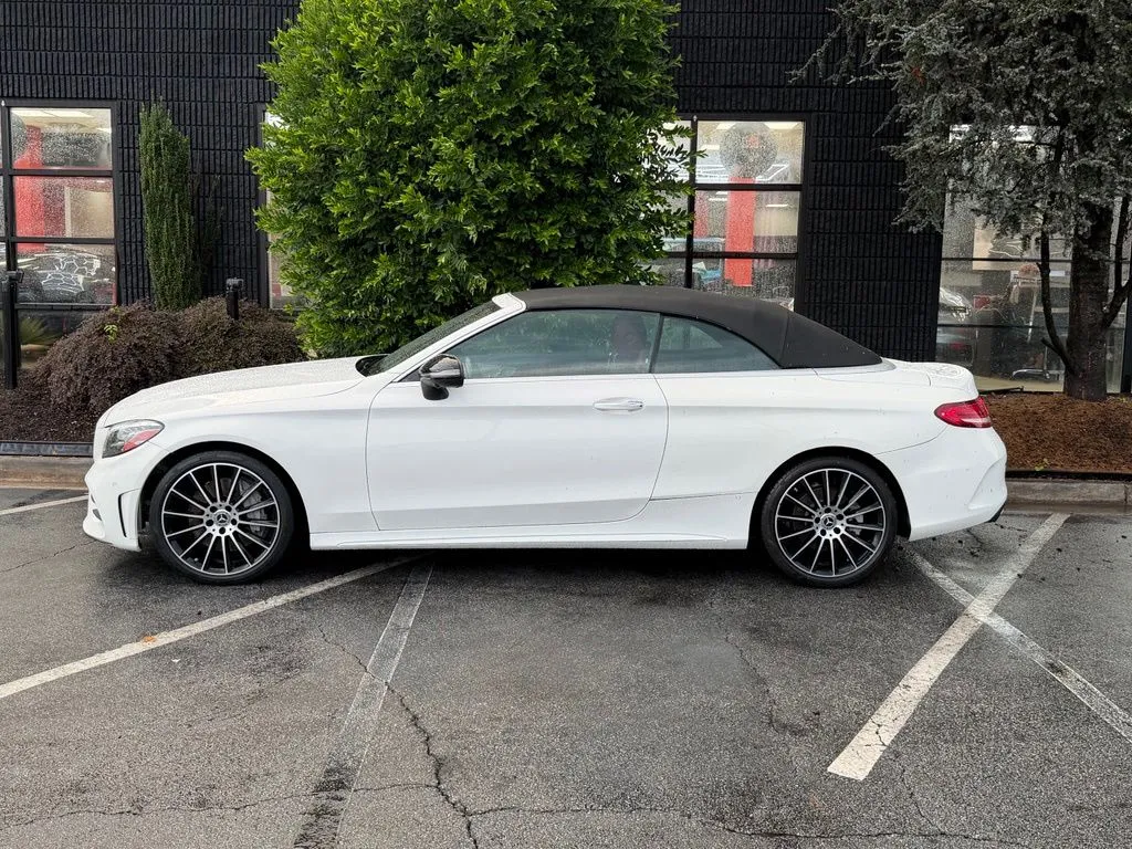Mercedes-Benz C-Class photo 9
