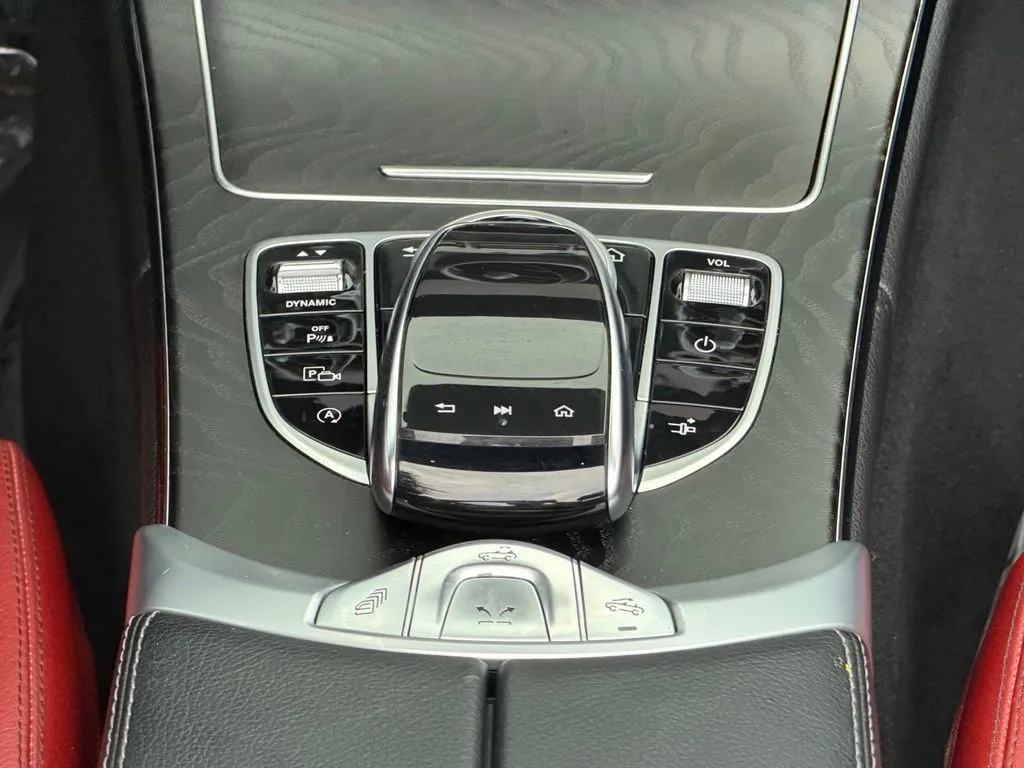 Mercedes-Benz C-Class photo 46
