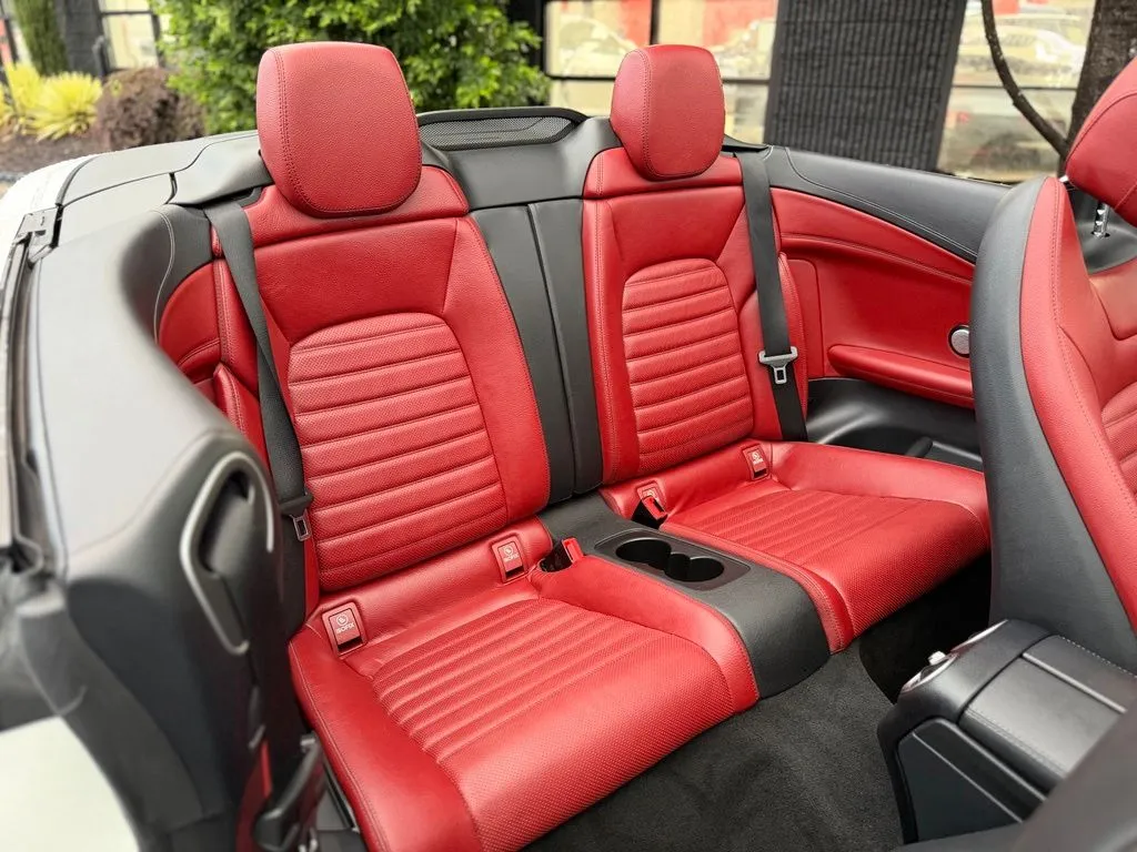 Mercedes-Benz C-Class photo 36