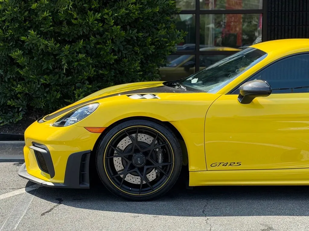 2025 Porsche 718 GT4 RS - Photo 10