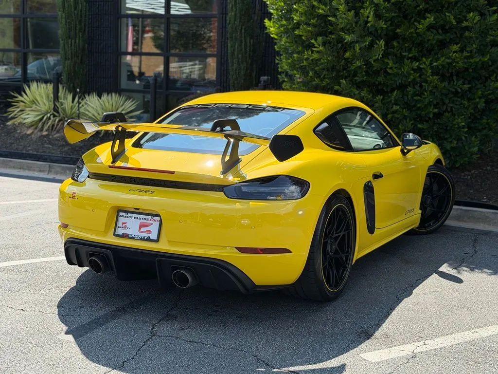 2025 Porsche 718 GT4 RS - Photo 12