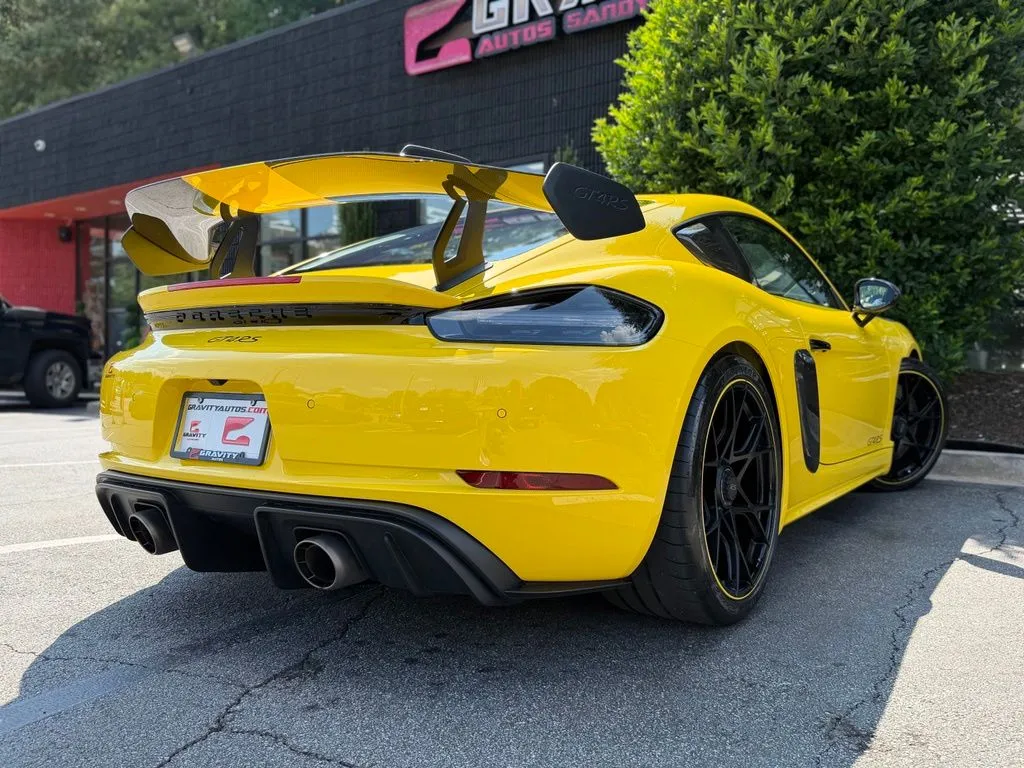 2025 Porsche 718 GT4 RS - Photo 13