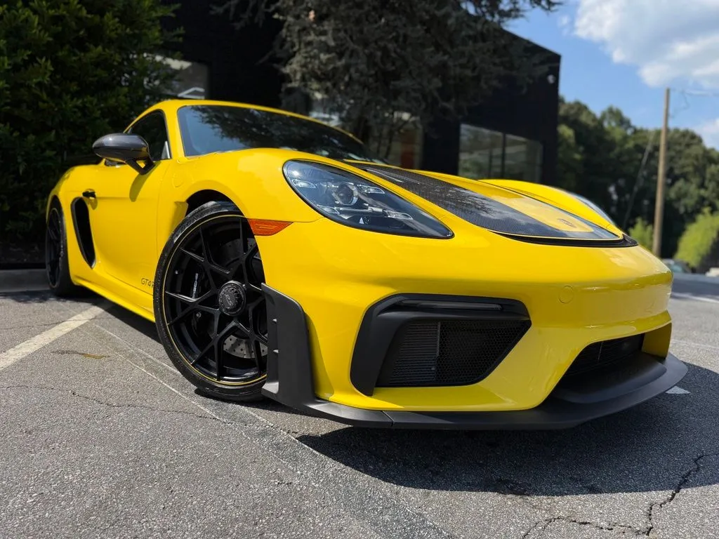 2025 Porsche 718 GT4 RS - Photo 8