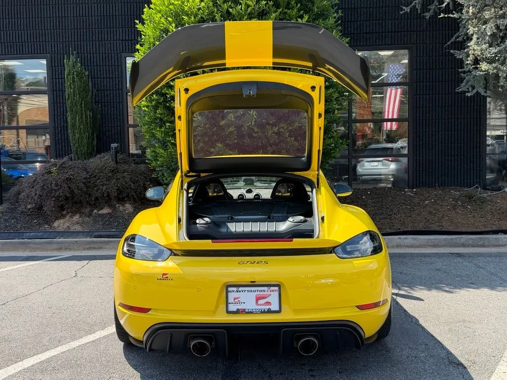 2025 Porsche 718 GT4 RS - Photo 17