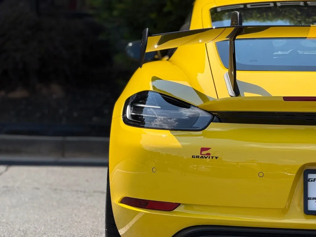 2025 Porsche 718 GT4 RS - Photo 15