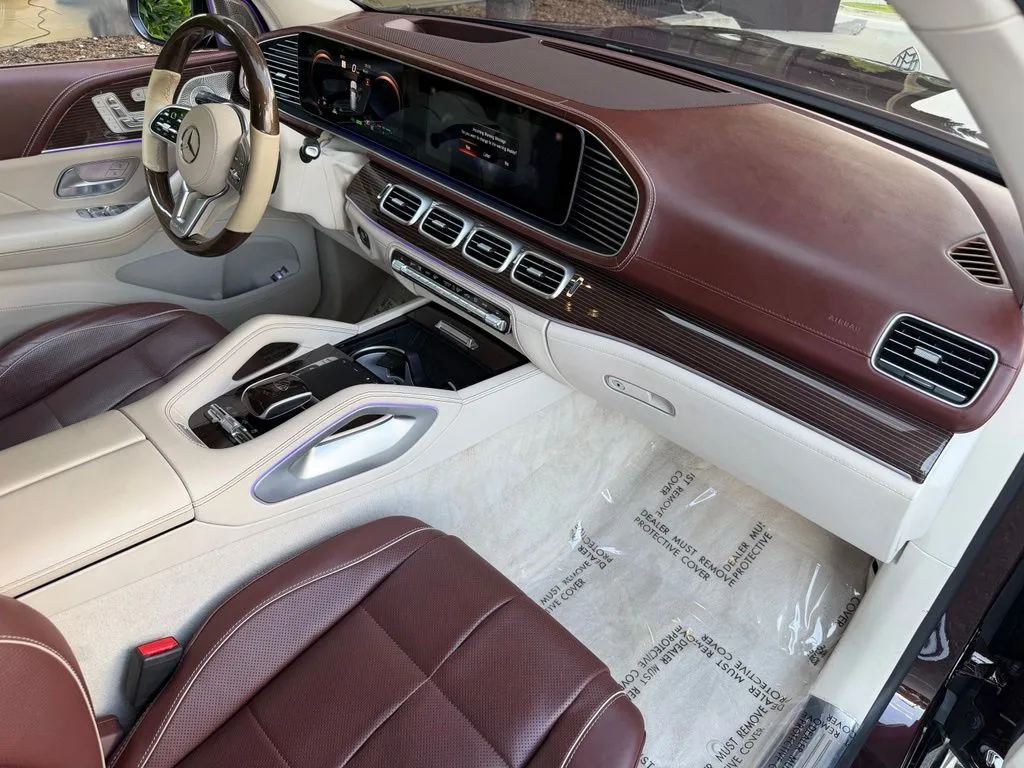 Mercedes-Benz GLS photo 32