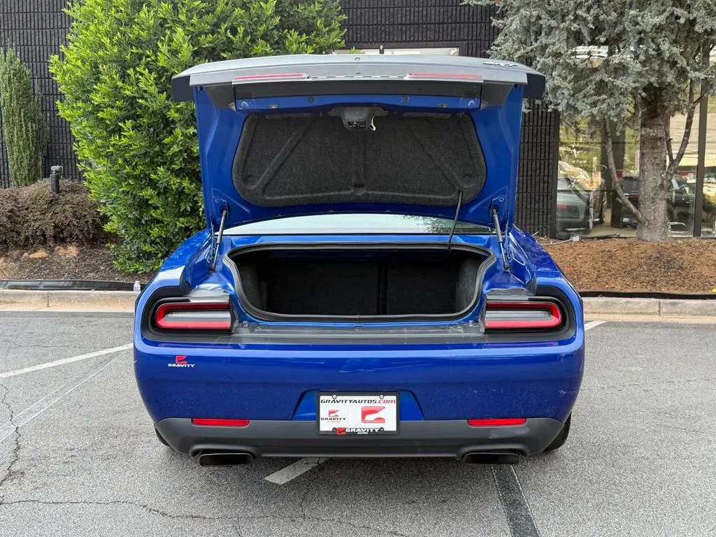 Dodge Challenger photo 17