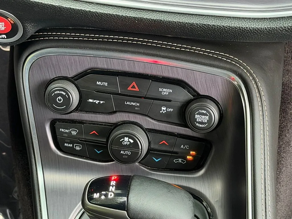Dodge Challenger photo 44