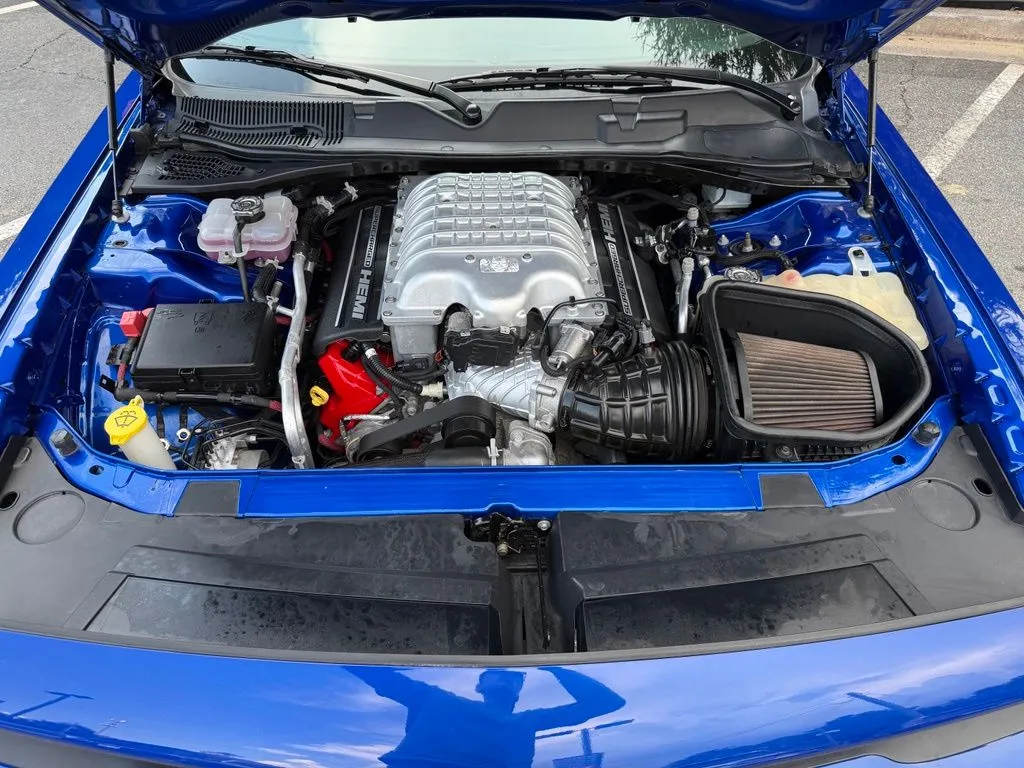 Dodge Challenger photo 6
