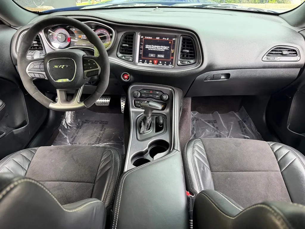 Dodge Challenger photo 36