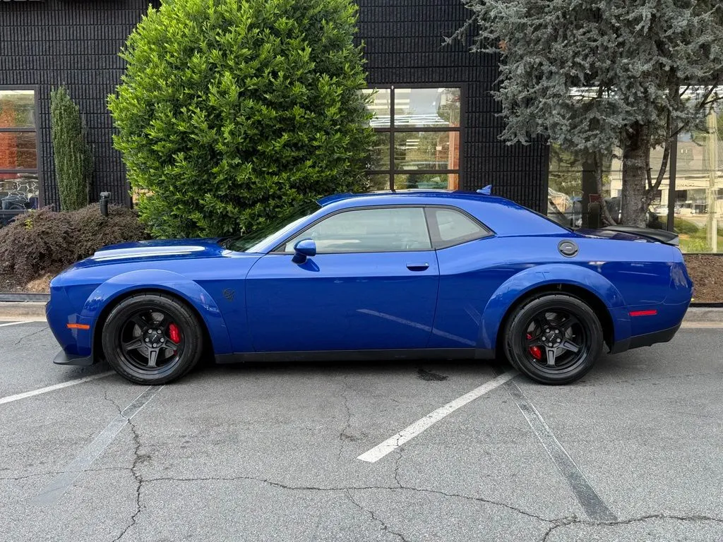 Dodge Challenger photo 9