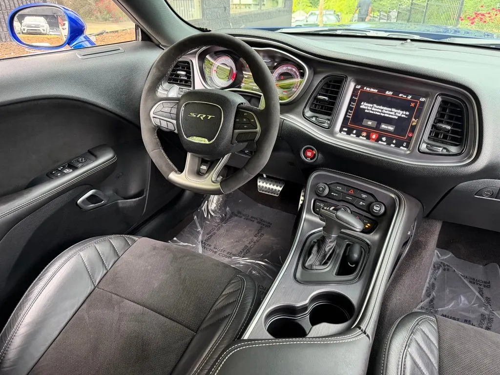 Dodge Challenger photo 37