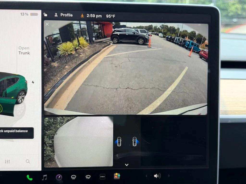 Tesla Model Y photo 51