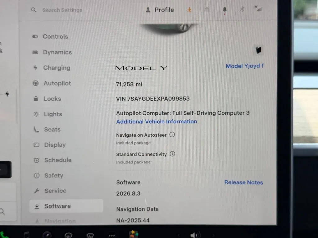Tesla Model Y photo 52
