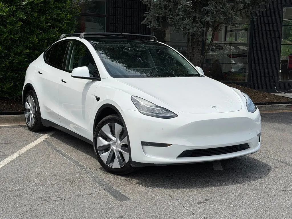Tesla Model Y photo 7