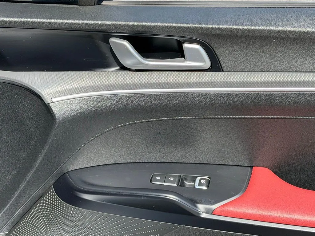 Kia K5 photo 37