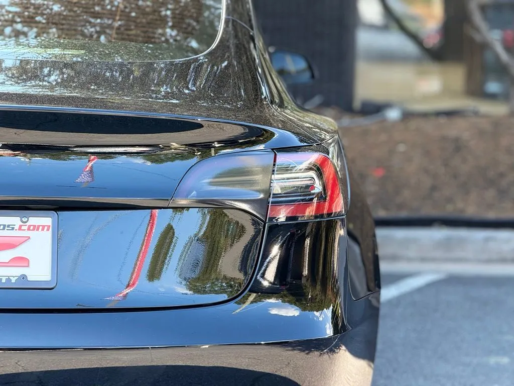 Tesla Model 3 photo 16
