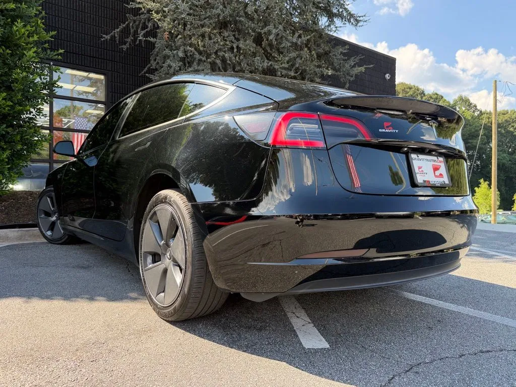 Tesla Model 3 photo 20