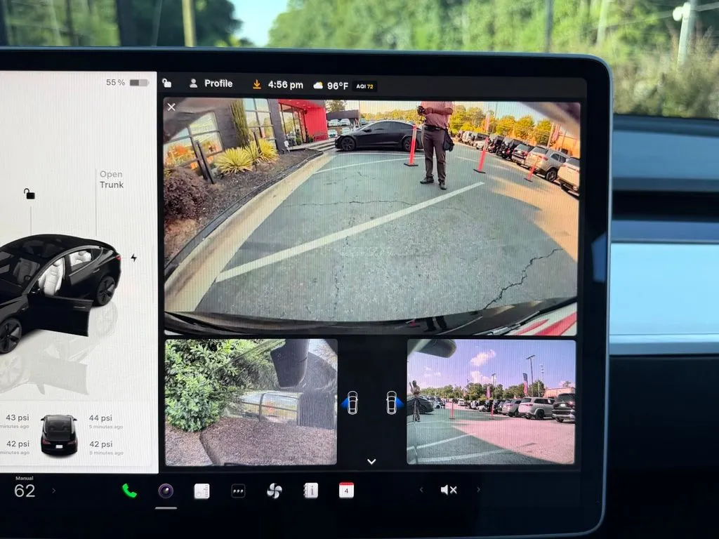 Tesla Model 3 photo 51
