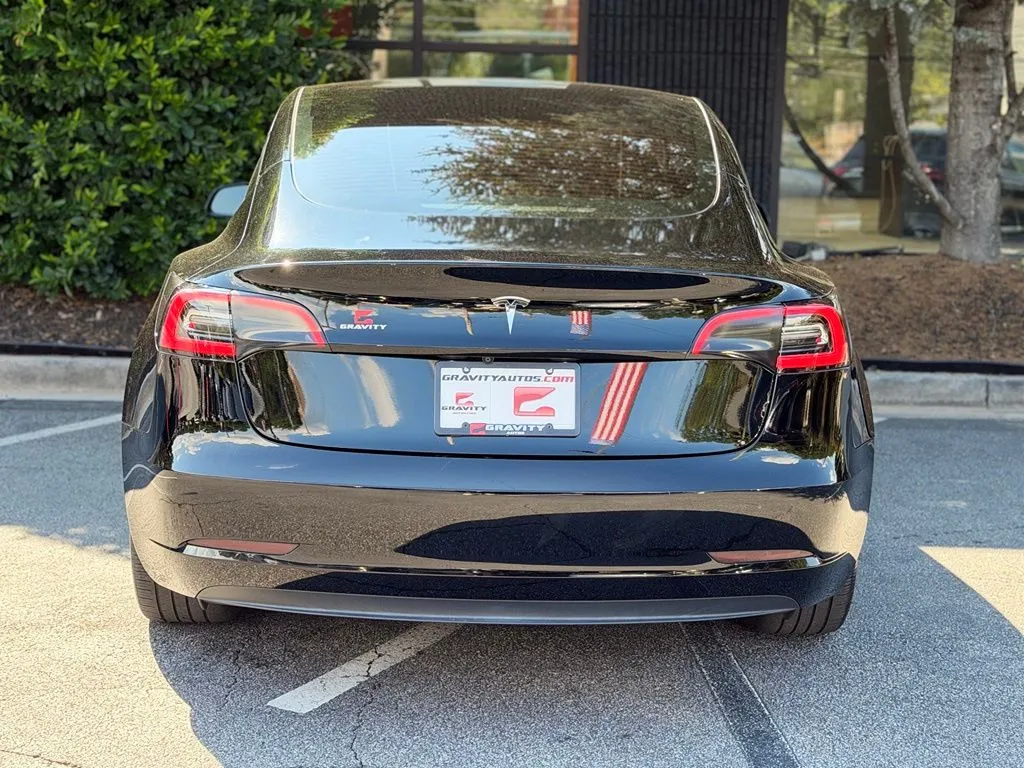Tesla Model 3 photo 14