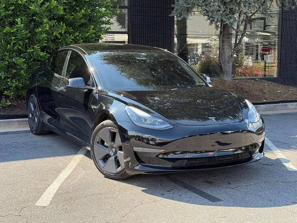Tesla Model 3 photo 7