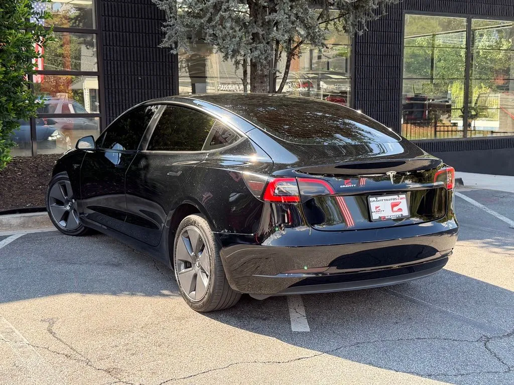 Tesla Model 3 photo 19