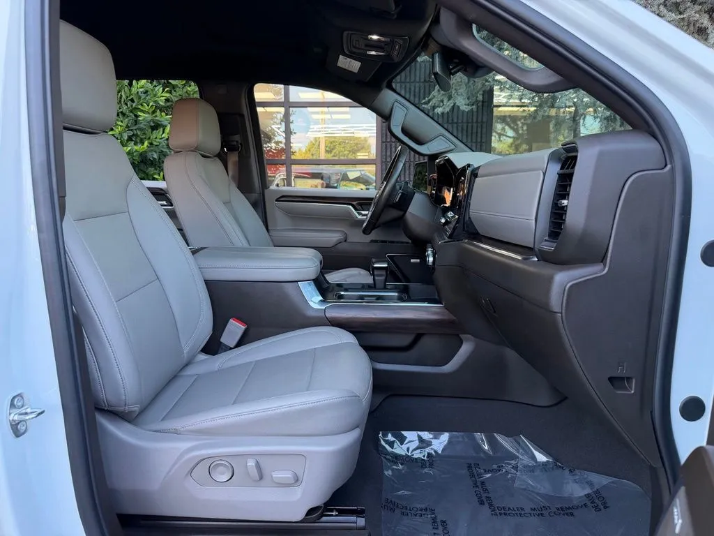 GMC Sierra 1500 photo 32